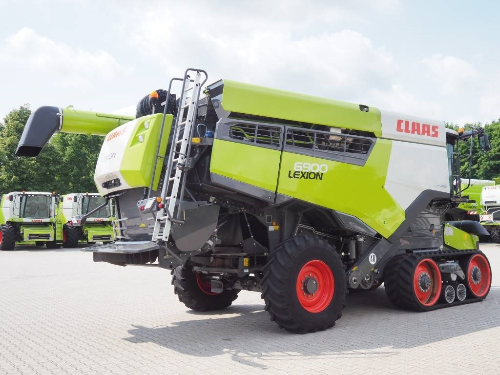 Claas Lexion 6900TT + V770 - Sklízecí mlátička: obrázek 3 Claas Lexion 6900TT + V770 - Sklízecí mlátička: obrázek 3