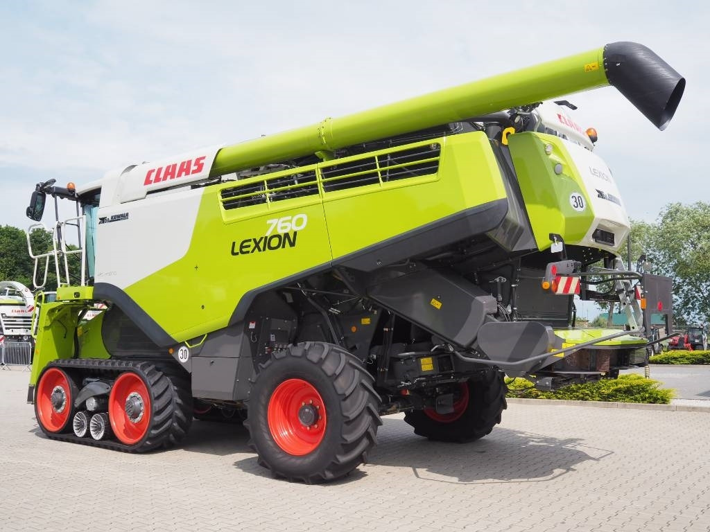 Claas Lexion 760TT + V930 - Sklízecí mlátička: obrázek 2 Claas Lexion 760TT + V930 - Sklízecí mlátička: obrázek 2