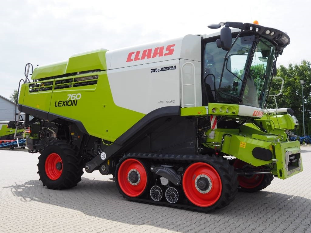 Claas Lexion 760TT + V930 - Sklízecí mlátička: obrázek 4 Claas Lexion 760TT + V930 - Sklízecí mlátička: obrázek 4