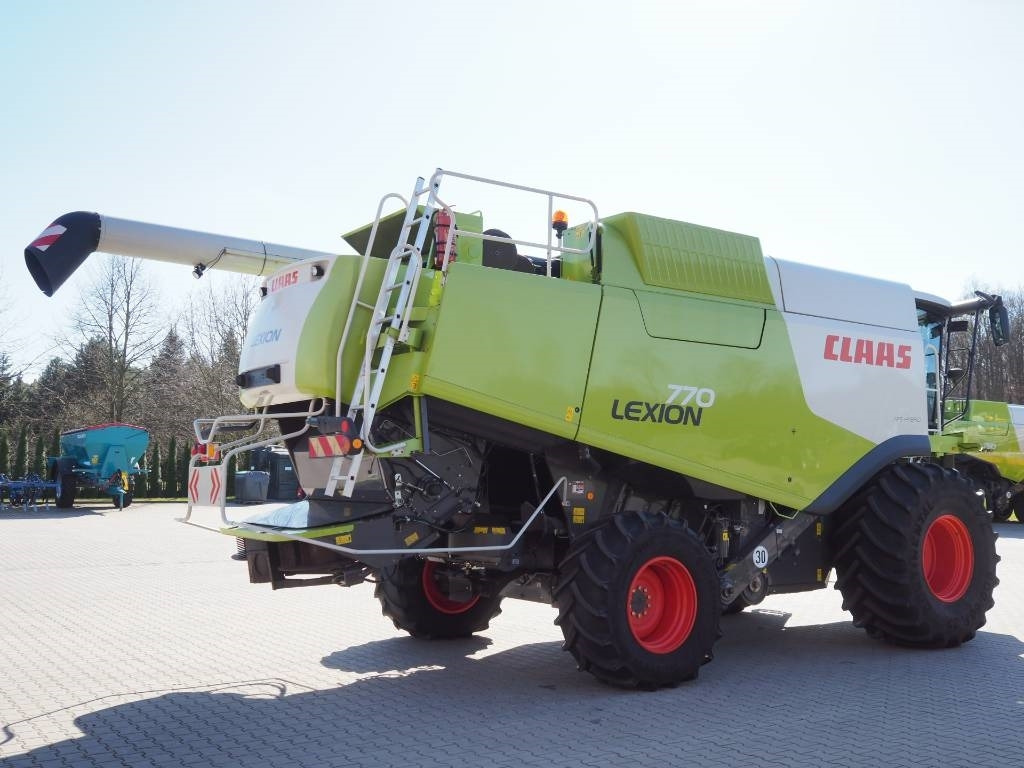 Claas Lexion 770 GPS + V1050 - Sklízecí mlátička: obrázek 3 Claas Lexion 770 GPS + V1050 - Sklízecí mlátička: obrázek 3