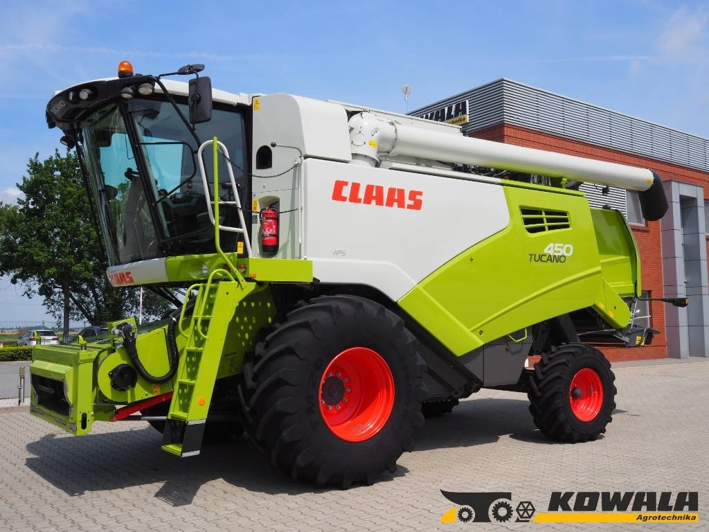 Claas Tucano 450 + V770 - Sklízecí mlátička: obrázek 1 Claas Tucano 450 + V770 - Sklízecí mlátička: obrázek 1
