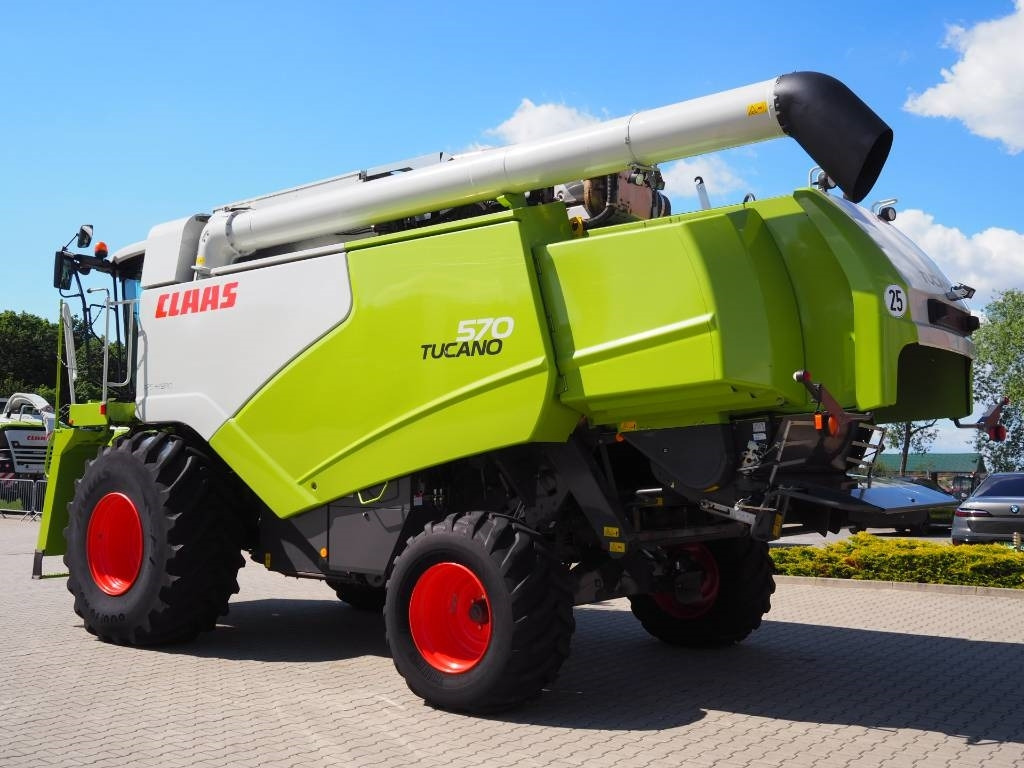 Claas Tucano 570 GPS + V770 - Sklízecí mlátička: obrázek 2 Claas Tucano 570 GPS + V770 - Sklízecí mlátička: obrázek 2