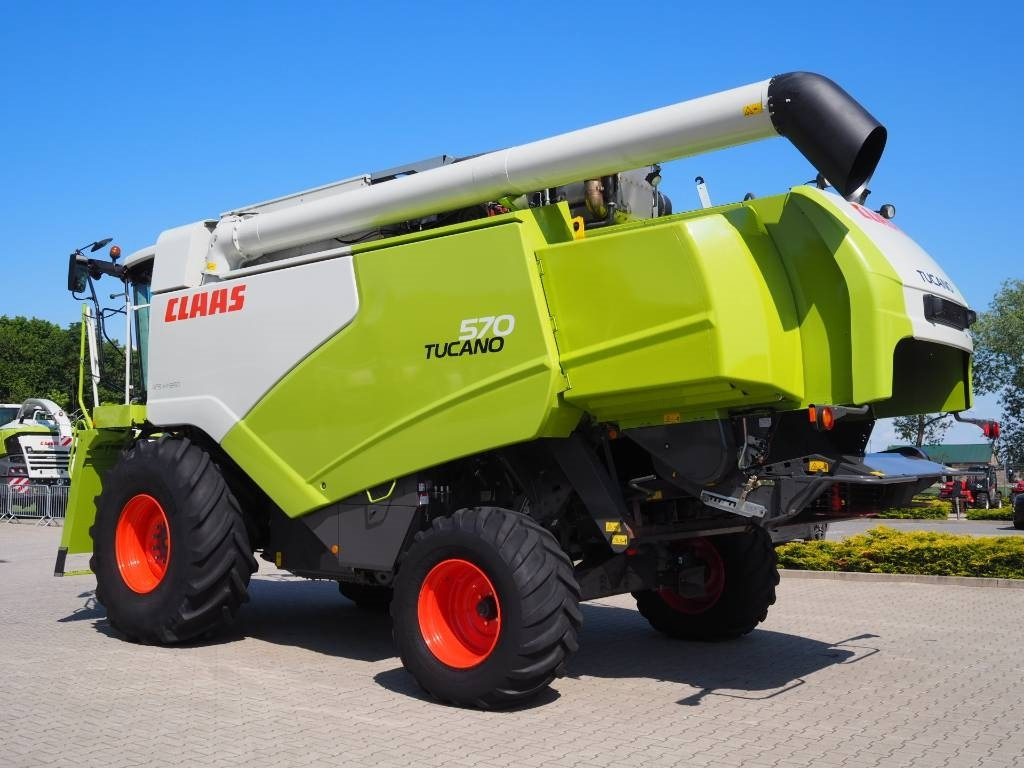 Claas Tucano 570 + V770 - Sklízecí mlátička: obrázek 2 Claas Tucano 570 + V770 - Sklízecí mlátička: obrázek 2