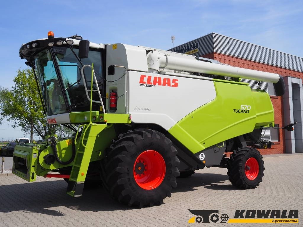 Claas Tucano 570 + V770 - Sklízecí mlátička: obrázek 1 Claas Tucano 570 + V770 - Sklízecí mlátička: obrázek 1