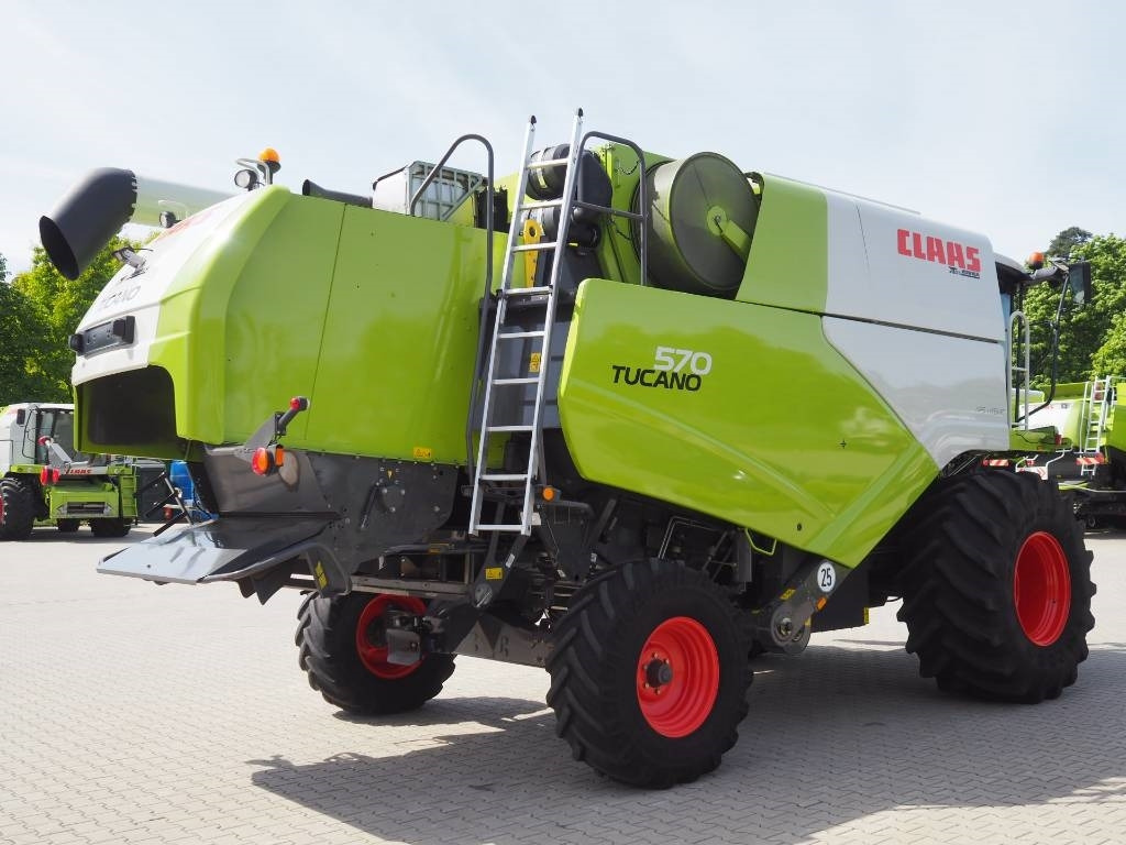 Claas Tucano 570 + V770 - Sklízecí mlátička: obrázek 3 Claas Tucano 570 + V770 - Sklízecí mlátička: obrázek 3