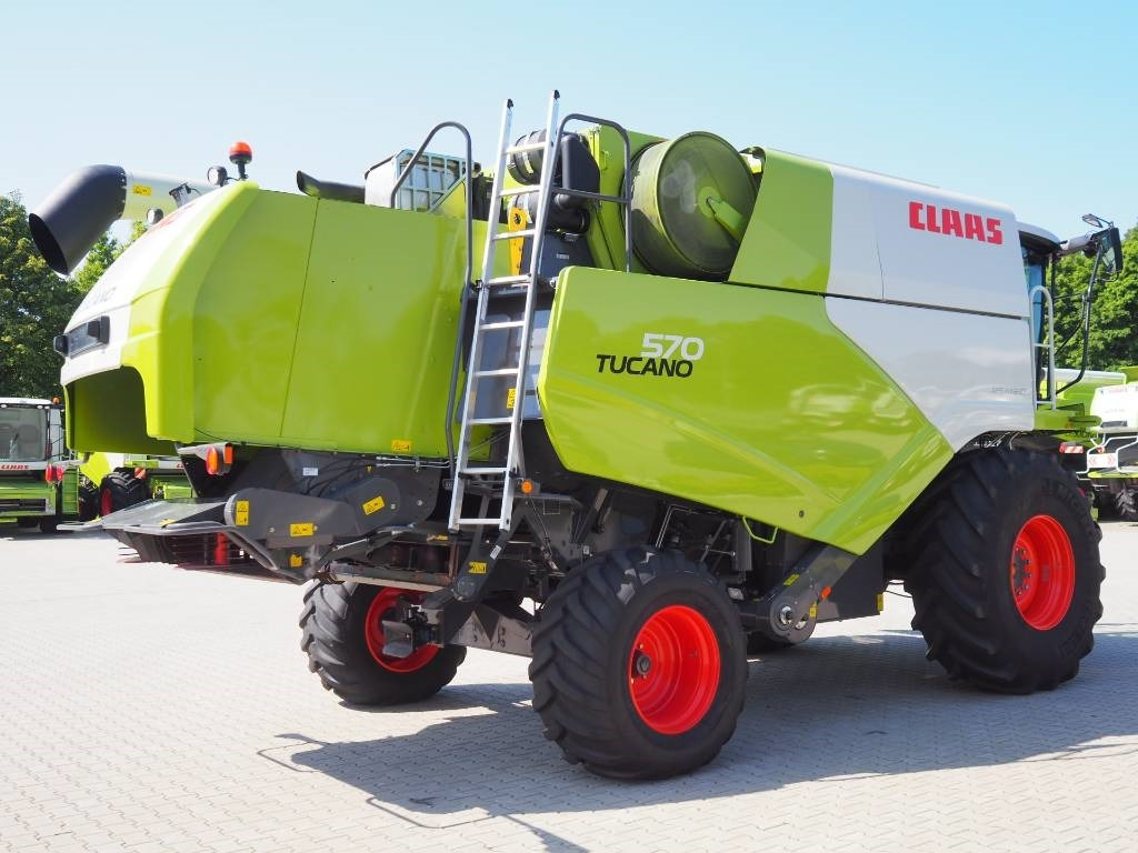 Claas Tucano 570 + V770 - Sklízecí mlátička: obrázek 3 Claas Tucano 570 + V770 - Sklízecí mlátička: obrázek 3