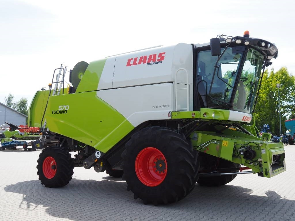 Claas Tucano 570 + V770 - Sklízecí mlátička: obrázek 4 Claas Tucano 570 + V770 - Sklízecí mlátička: obrázek 4