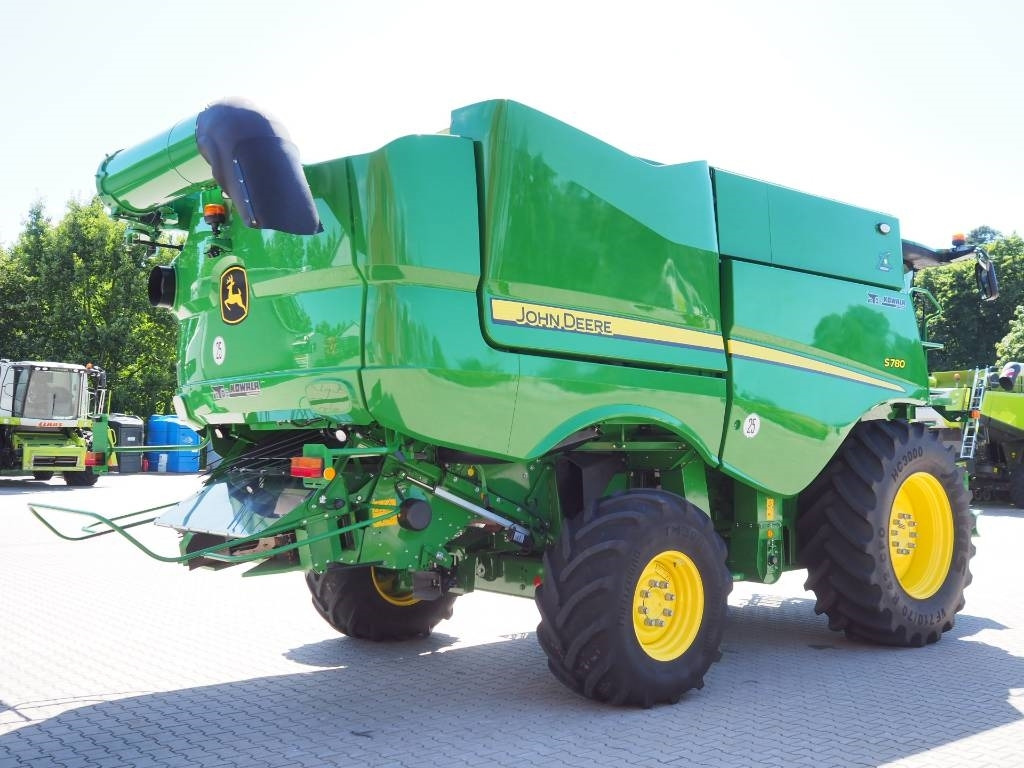 John Deere S780 + 730X - Sklízecí mlátička: obrázek 3 John Deere S780 + 730X - Sklízecí mlátička: obrázek 3