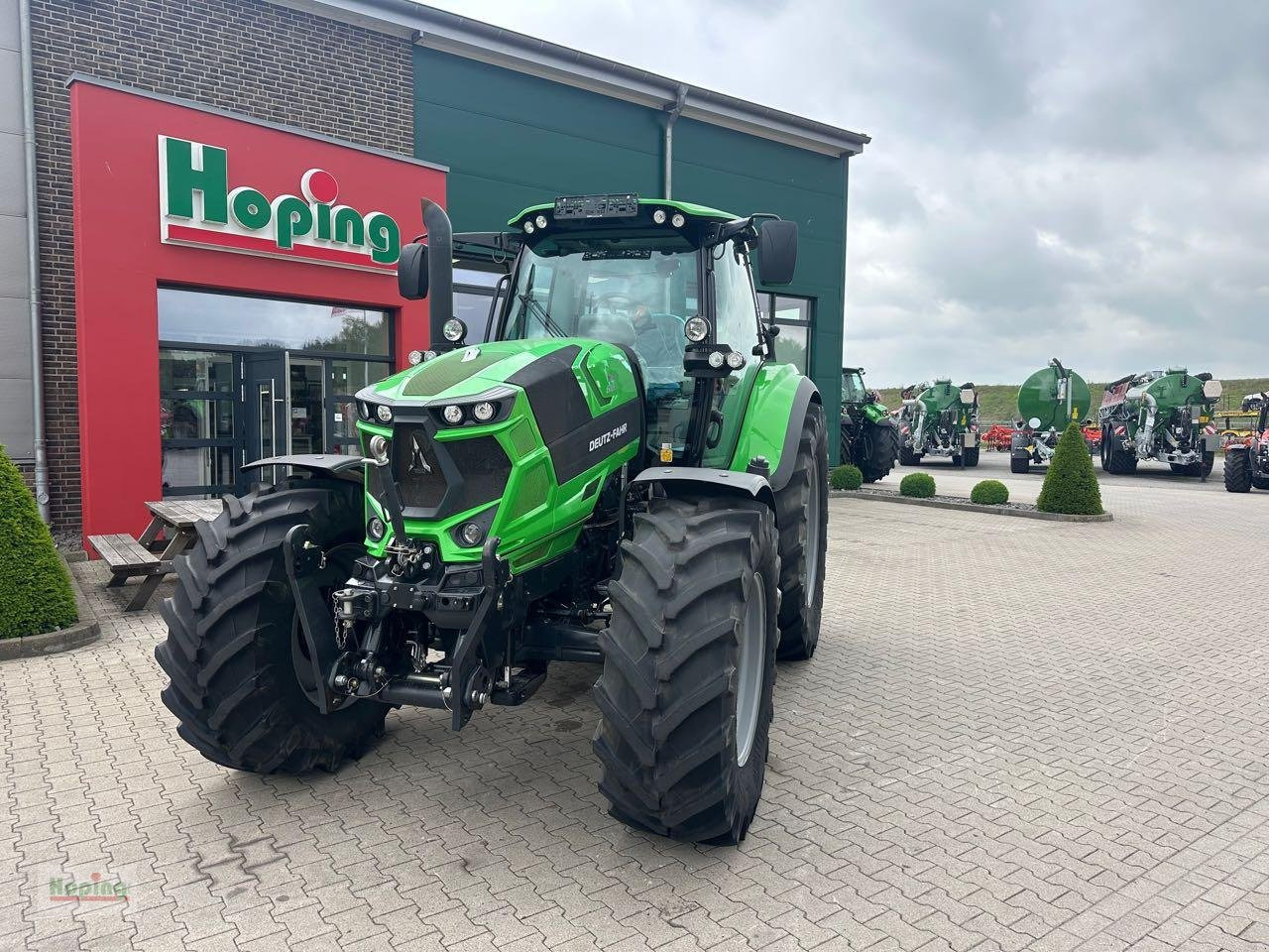 Deutz-Fahr 6165 Agrotron Powers - Traktor: obrázek 2 Deutz-Fahr 6165 Agrotron Powers - Traktor: obrázek 2