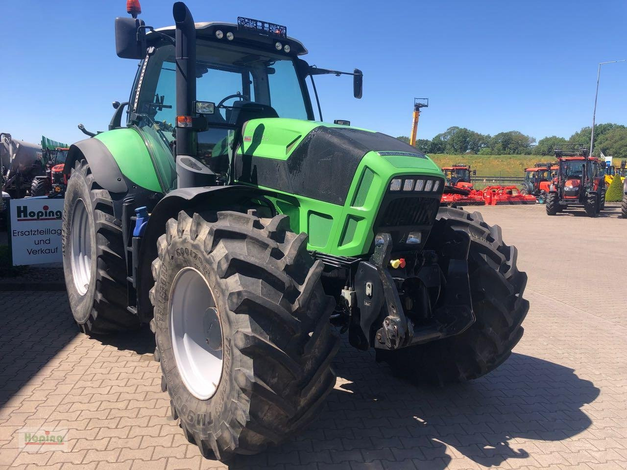 Deutz-Fahr 7210 TTV - Traktor: obrázek 2 Deutz-Fahr 7210 TTV - Traktor: obrázek 2
