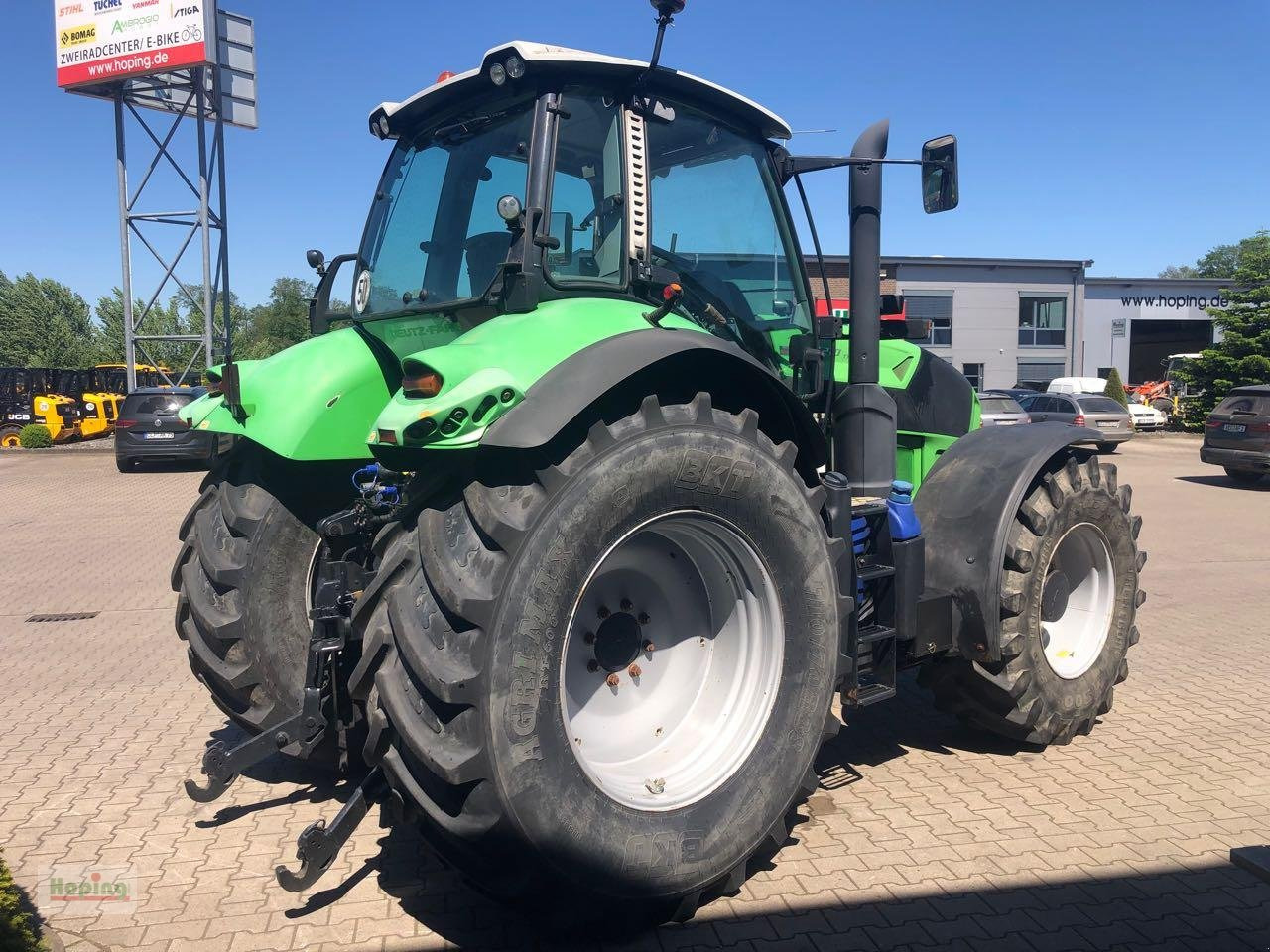 Deutz-Fahr 7210 TTV - Traktor: obrázek 5 Deutz-Fahr 7210 TTV - Traktor: obrázek 5