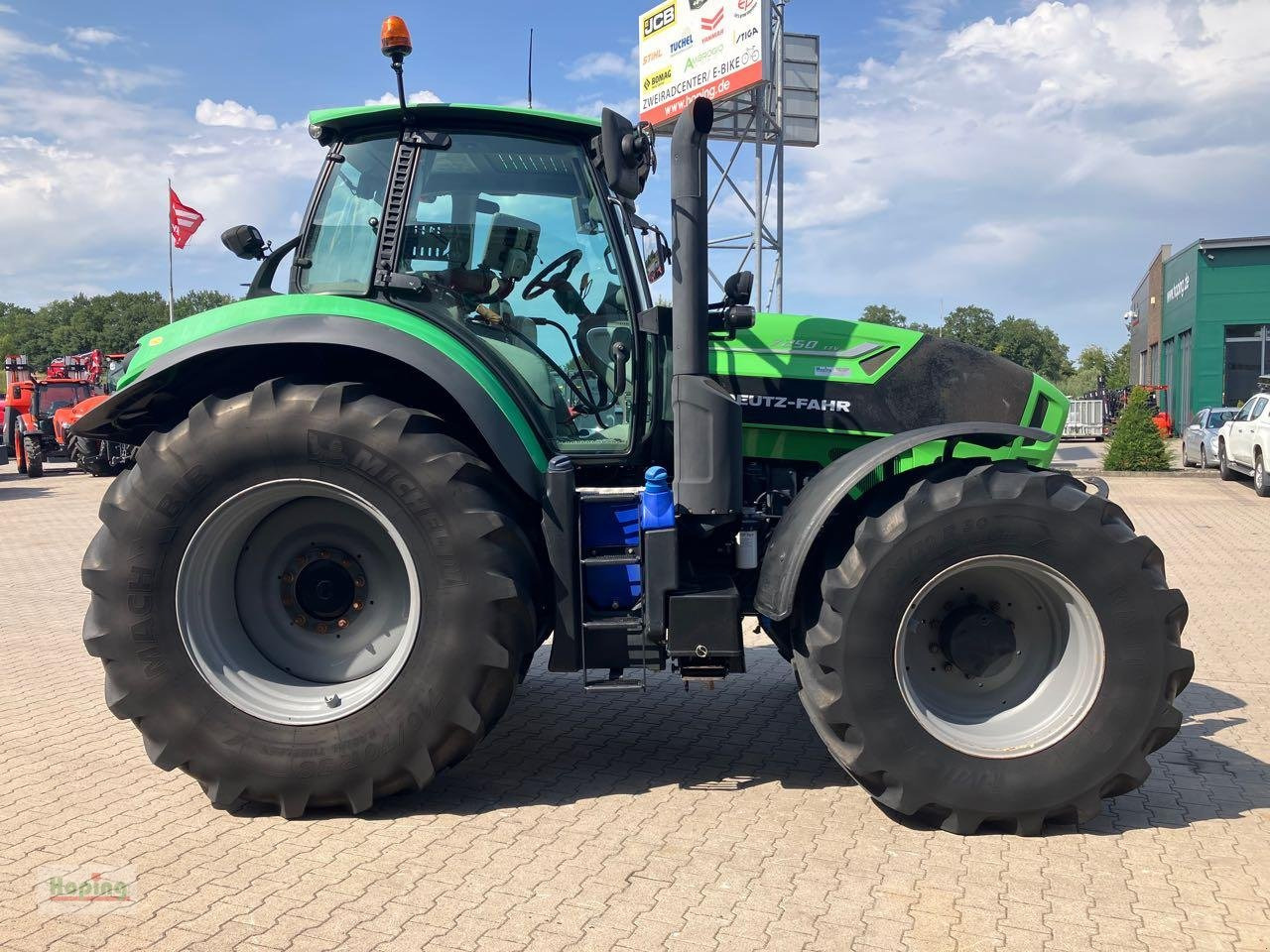 Deutz-Fahr 7250 Agrotron TTV - Traktor: obrázek 3 Deutz-Fahr 7250 Agrotron TTV - Traktor: obrázek 3