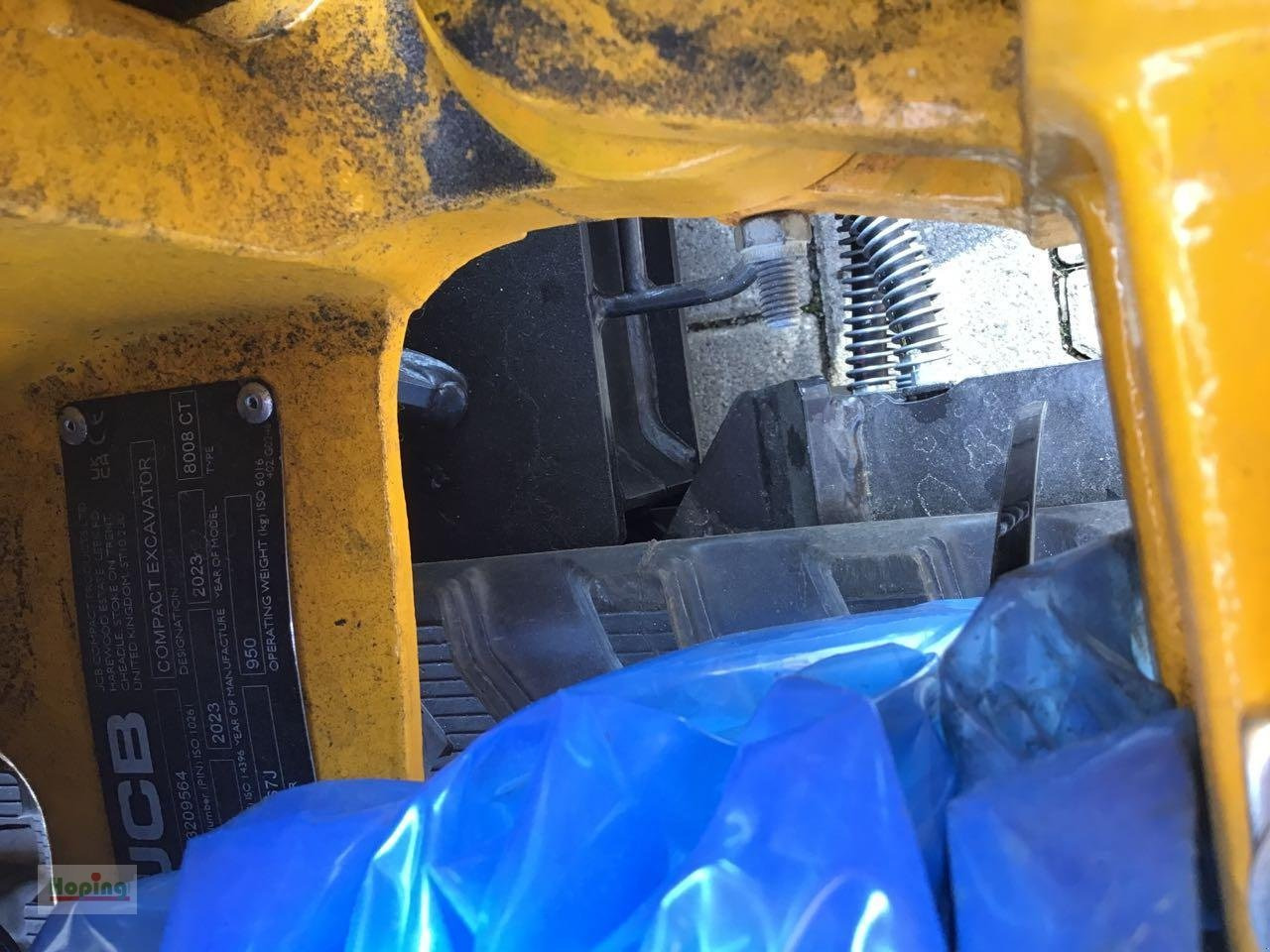 JCB 8008 CTS - Mini rýpadlo: obrázek 3 JCB 8008 CTS - Mini rýpadlo: obrázek 3