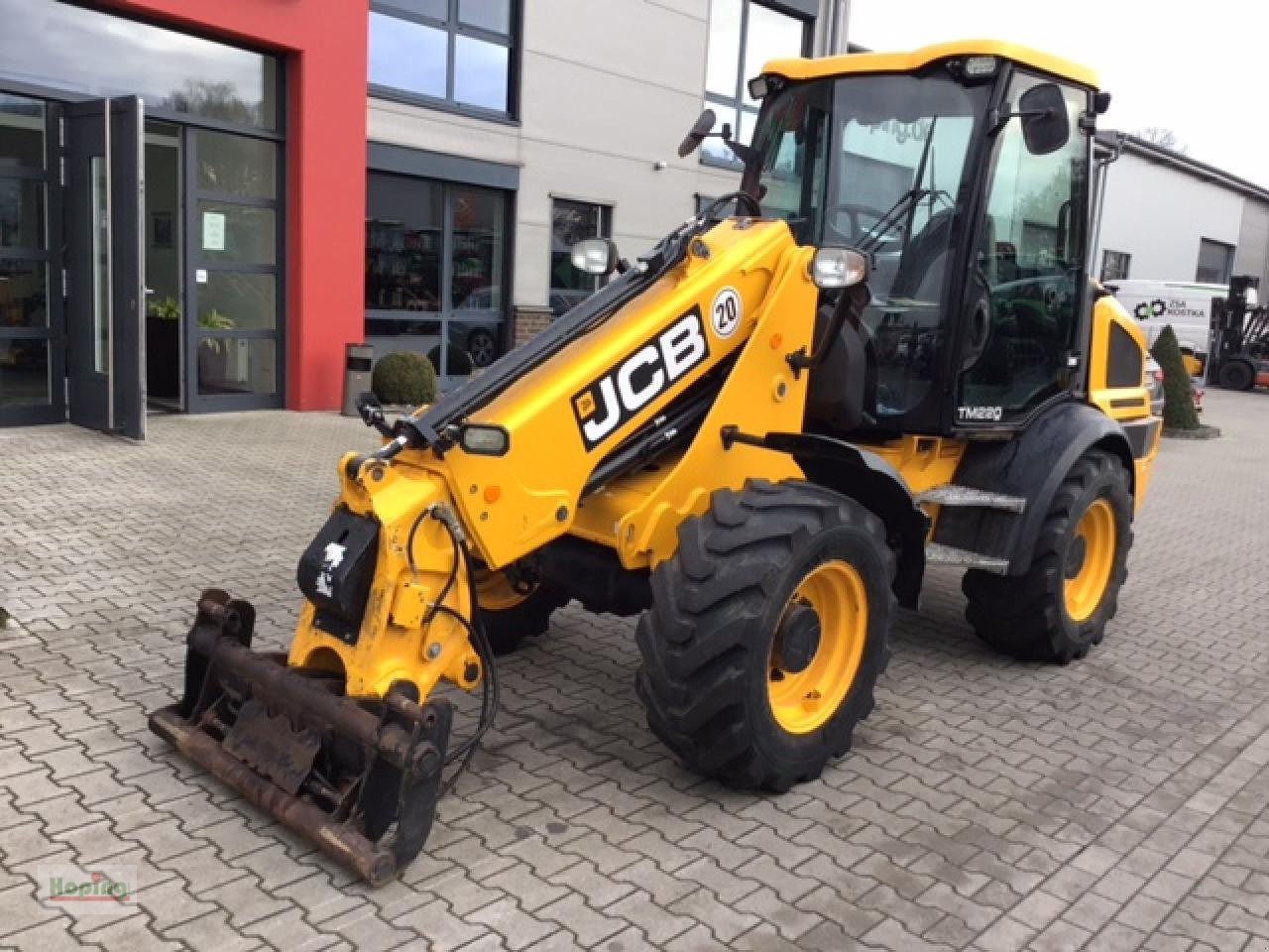 JCB TM 220 - Kolový nakladač: obrázek 3 JCB TM 220 - Kolový nakladač: obrázek 3