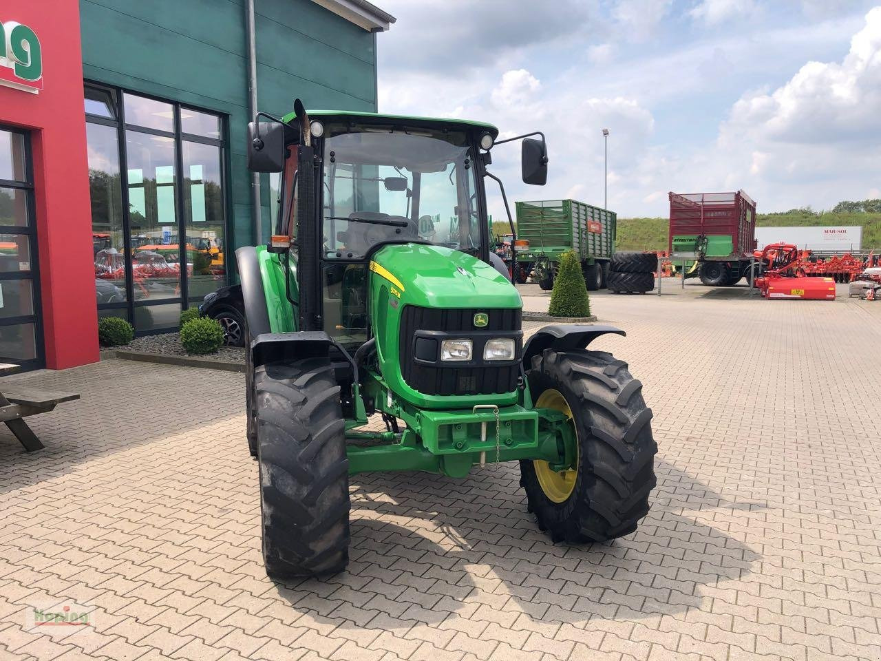 John Deere 5070 M - Traktor: obrázek 2 John Deere 5070 M - Traktor: obrázek 2