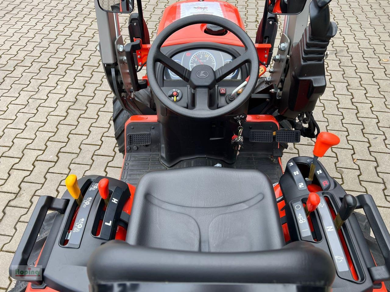 Kubota B1 181 - Komunální traktor: obrázek 5 Kubota B1 181 - Komunální traktor: obrázek 5