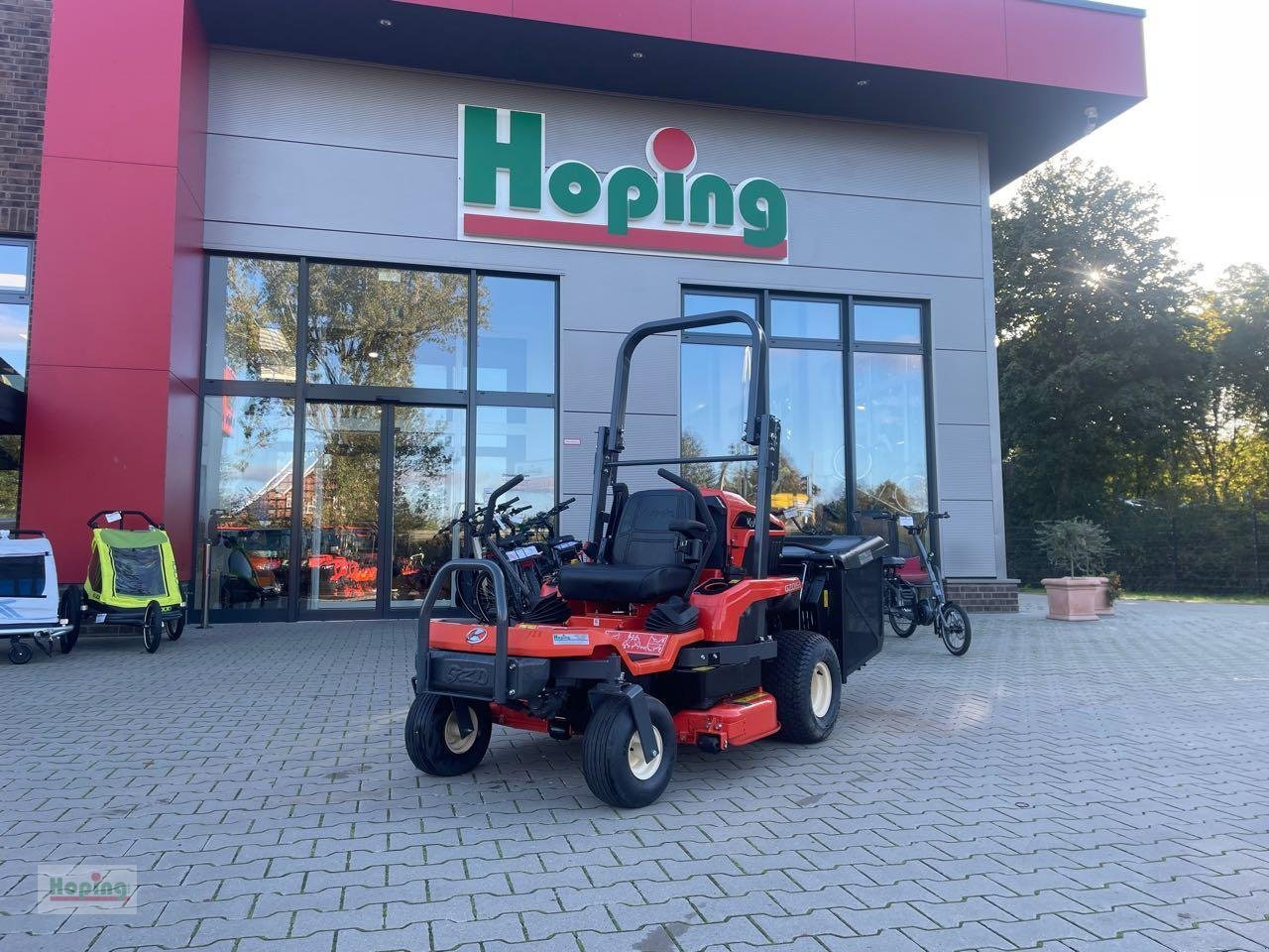 Kubota GZD 15 LD - Sekačka na trávu: obrázek 1 Kubota GZD 15 LD - Sekačka na trávu: obrázek 1