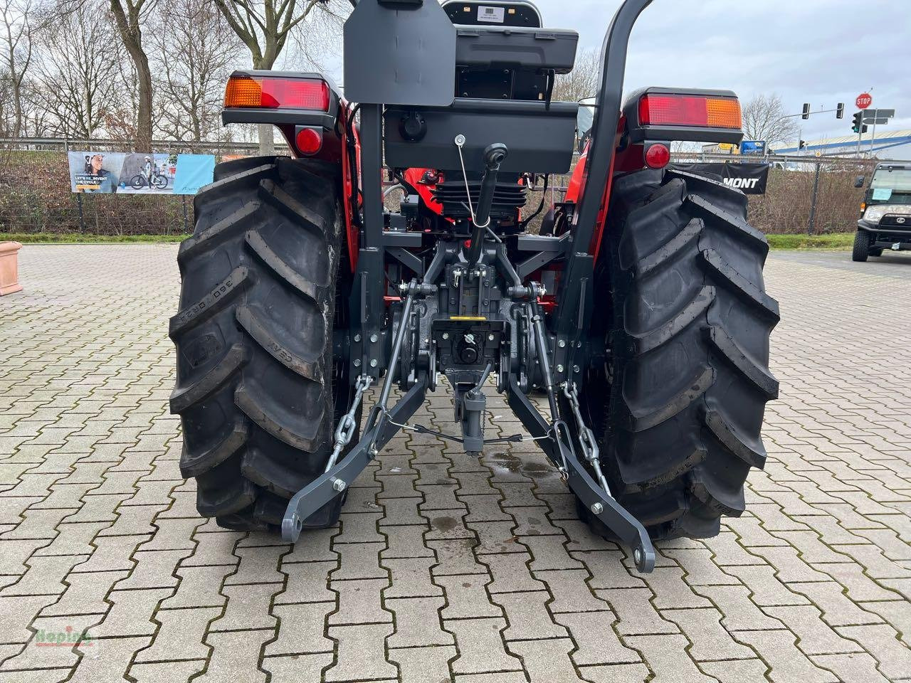 Kubota L1-382 DW - Komunální traktor: obrázek 4 Kubota L1-382 DW - Komunální traktor: obrázek 4