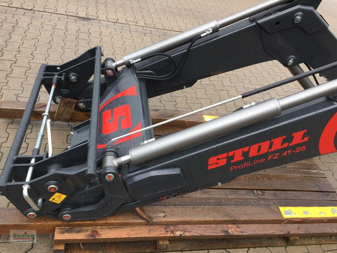 Stoll FZ41-25 - Čelní nakladač pro traktor: obrázek 5 Stoll FZ41-25 - Čelní nakladač pro traktor: obrázek 5
