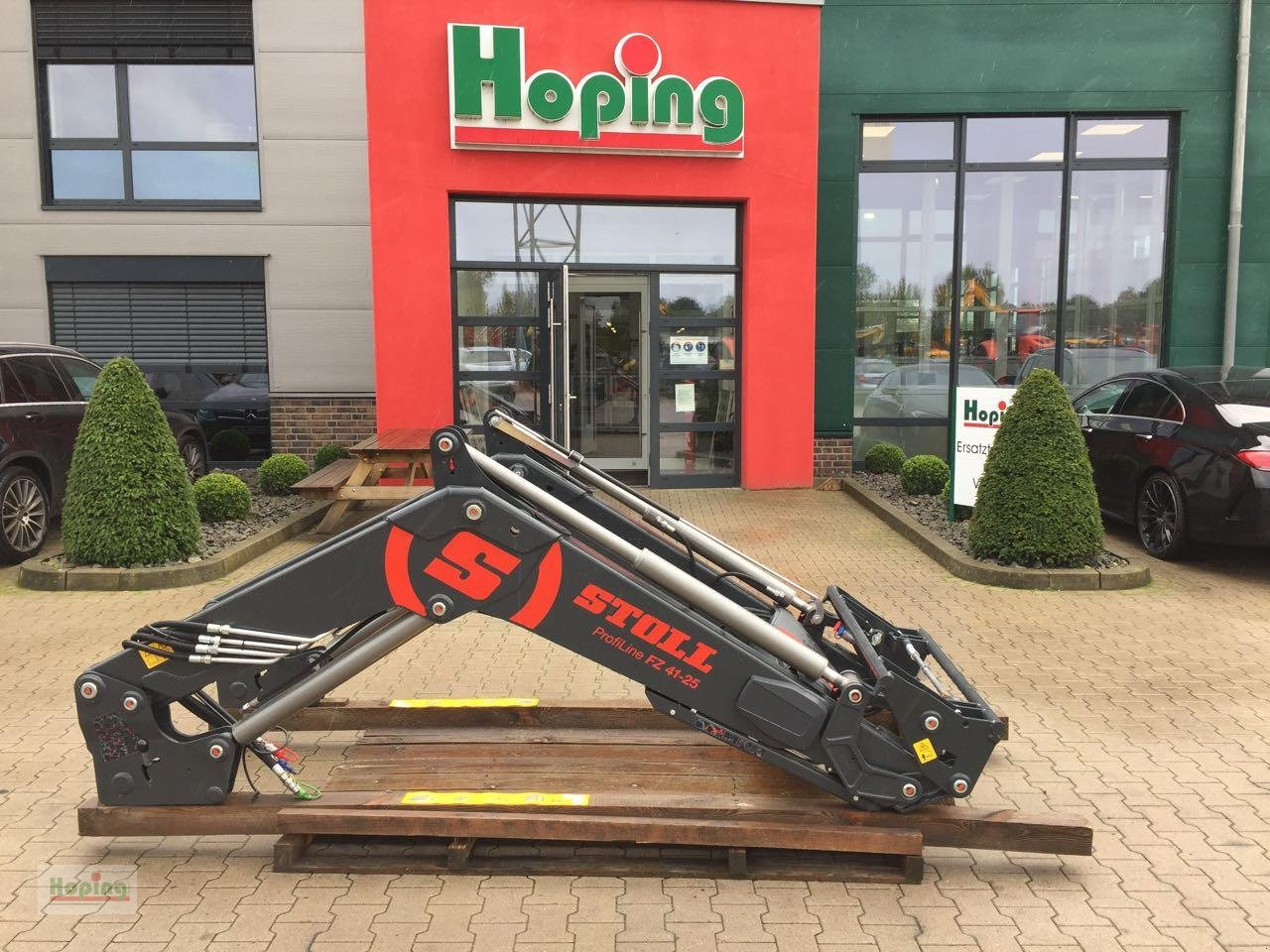 Stoll FZ41-25 - Čelní nakladač pro traktor: obrázek 1 Stoll FZ41-25 - Čelní nakladač pro traktor: obrázek 1