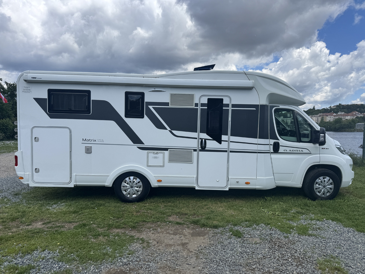 ADRIA Matrix 670 SL - Polointegrovaný obytný vůz: obrázek 4 ADRIA Matrix 670 SL - Polointegrovaný obytný vůz: obrázek 4