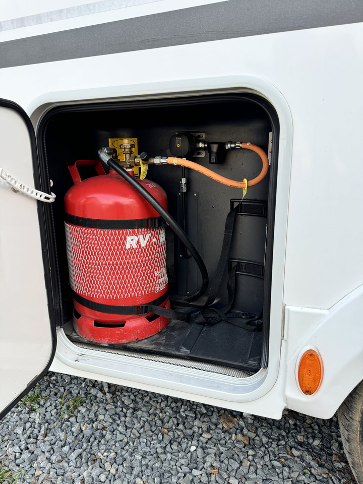Polointegrovaný obytný vůz ADRIA Matrix 670 SL: obrázek 24