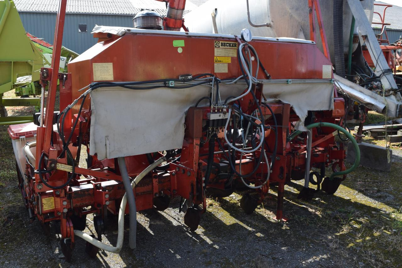 Becker AEROMAT T6Z - Přesný secí stroj: obrázek 1 Becker AEROMAT T6Z - Přesný secí stroj: obrázek 1