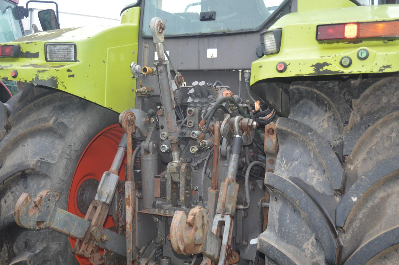 CLAAS Ares 697 ATZ - Traktor: obrázek 3 CLAAS Ares 697 ATZ - Traktor: obrázek 3
