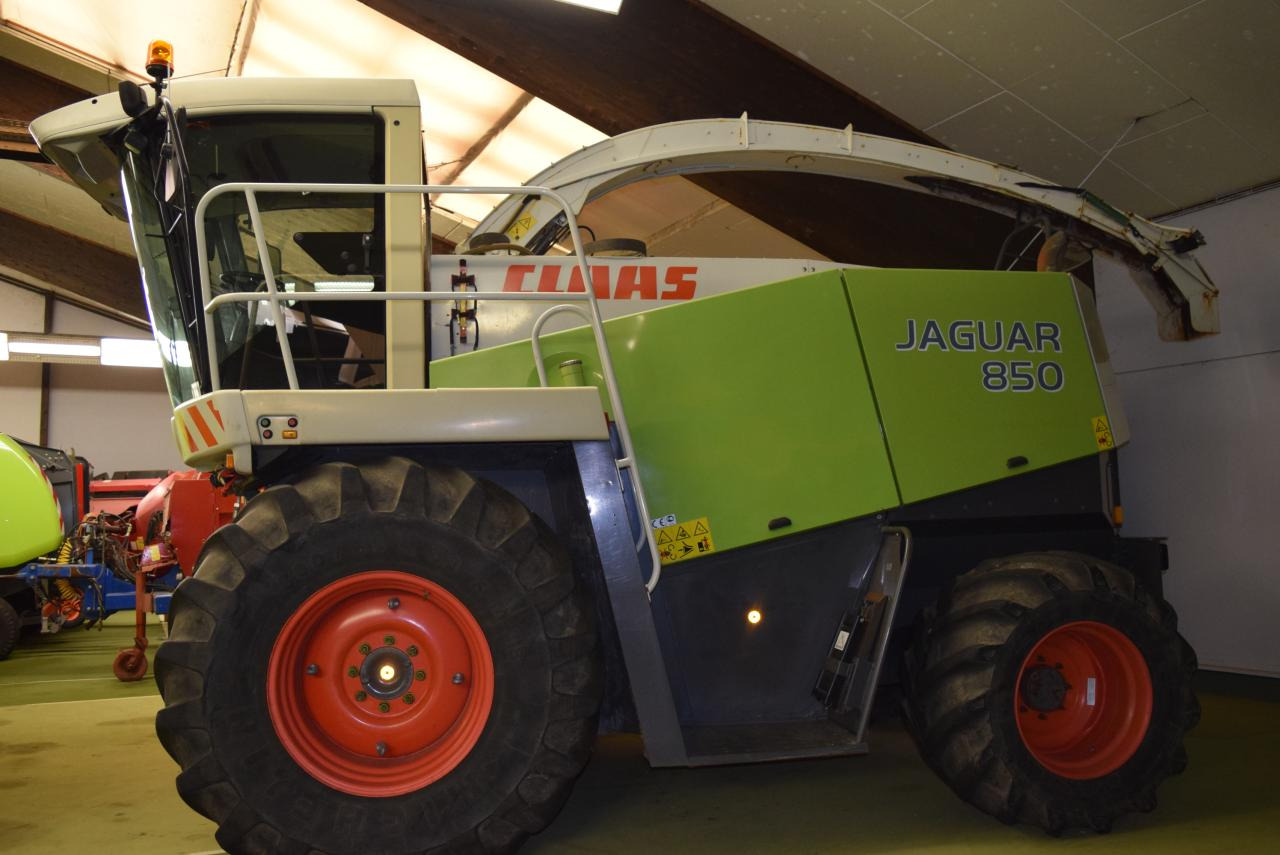 CLAAS Jaguar 850 - Sklízecí řezačka: obrázek 1 CLAAS Jaguar 850 - Sklízecí řezačka: obrázek 1