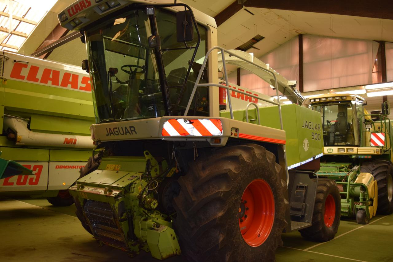 CLAAS Jaguar 900 - Sklízecí řezačka: obrázek 1 CLAAS Jaguar 900 - Sklízecí řezačka: obrázek 1