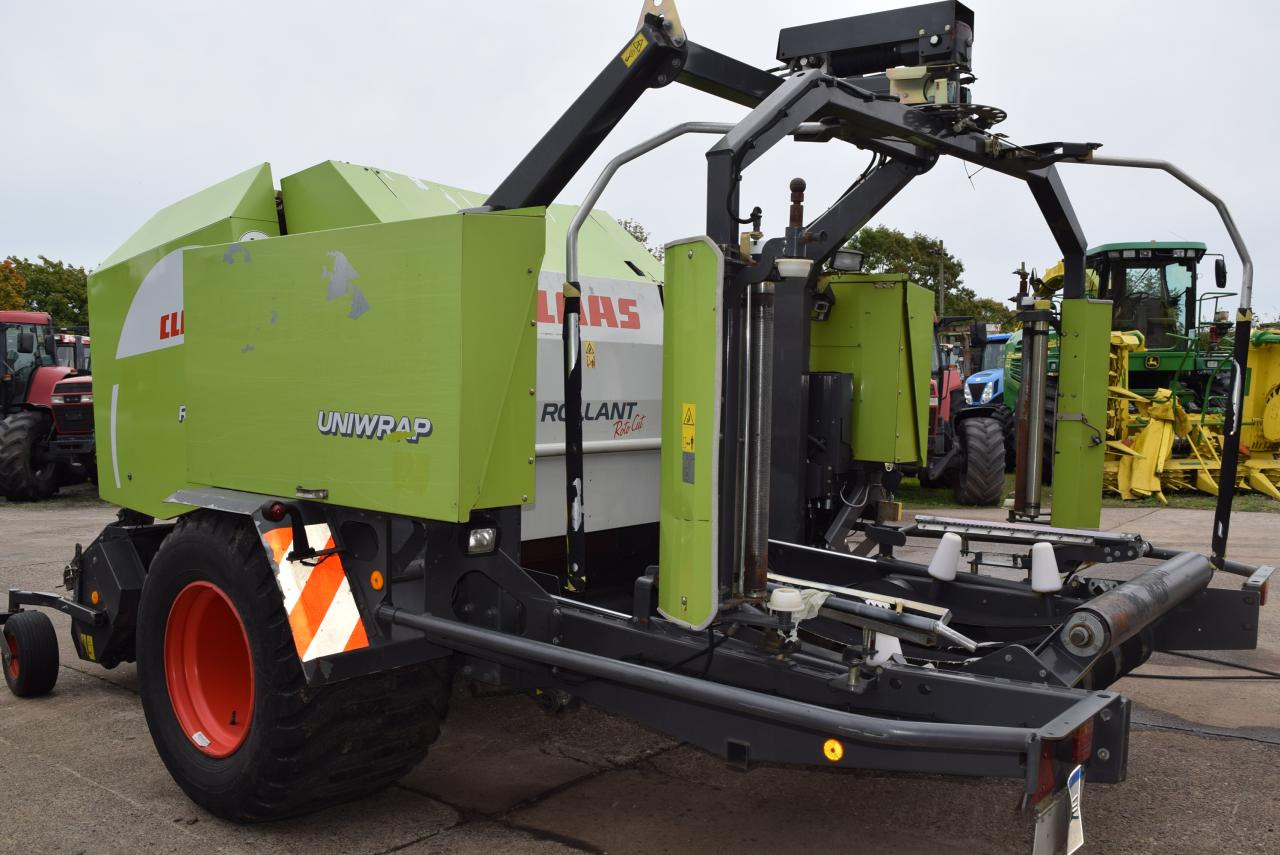 CLAAS Rollant 355 RC Uniwrap - Lis na válcové balíky: obrázek 2 CLAAS Rollant 355 RC Uniwrap - Lis na válcové balíky: obrázek 2