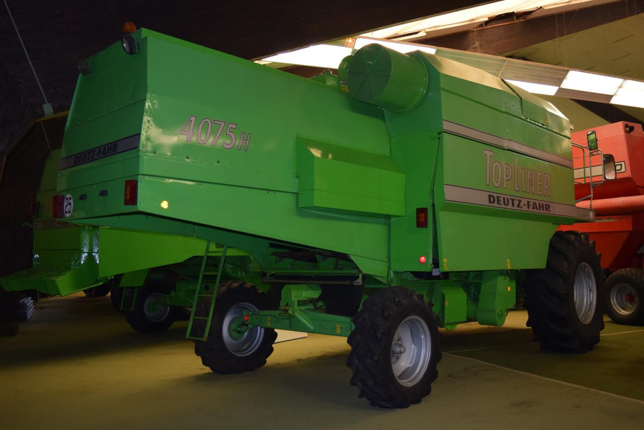 Deutz-Fahr 4075 H TopLiner - Sklízecí mlátička: obrázek 4 Deutz-Fahr 4075 H TopLiner - Sklízecí mlátička: obrázek 4