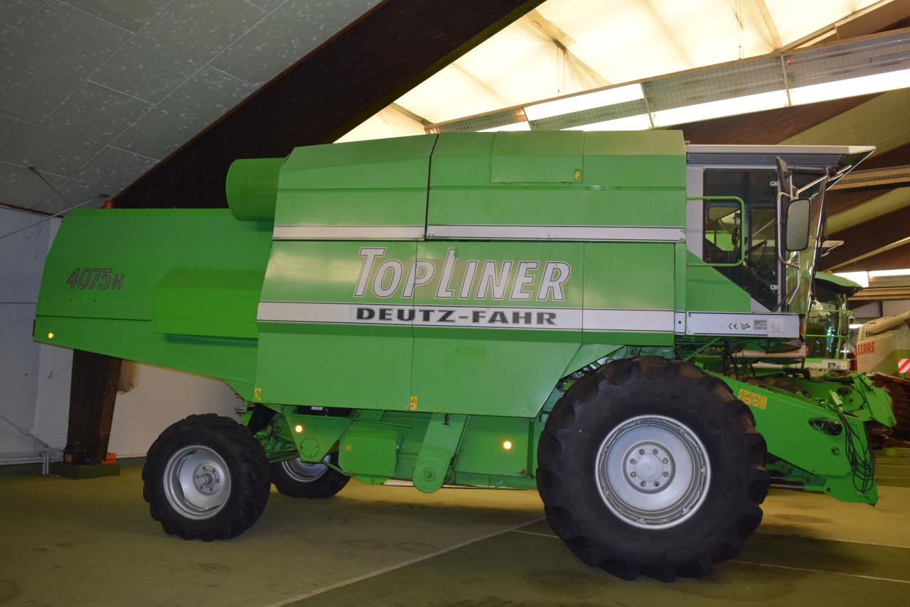 Deutz-Fahr 4075 H TopLiner - Sklízecí mlátička: obrázek 2 Deutz-Fahr 4075 H TopLiner - Sklízecí mlátička: obrázek 2