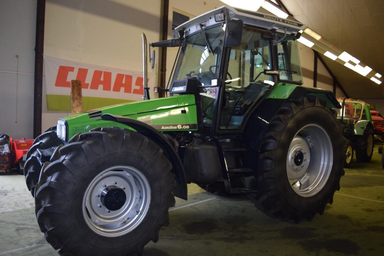 Deutz-Fahr Agrostar 6.08 - Traktor: obrázek 3 Deutz-Fahr Agrostar 6.08 - Traktor: obrázek 3