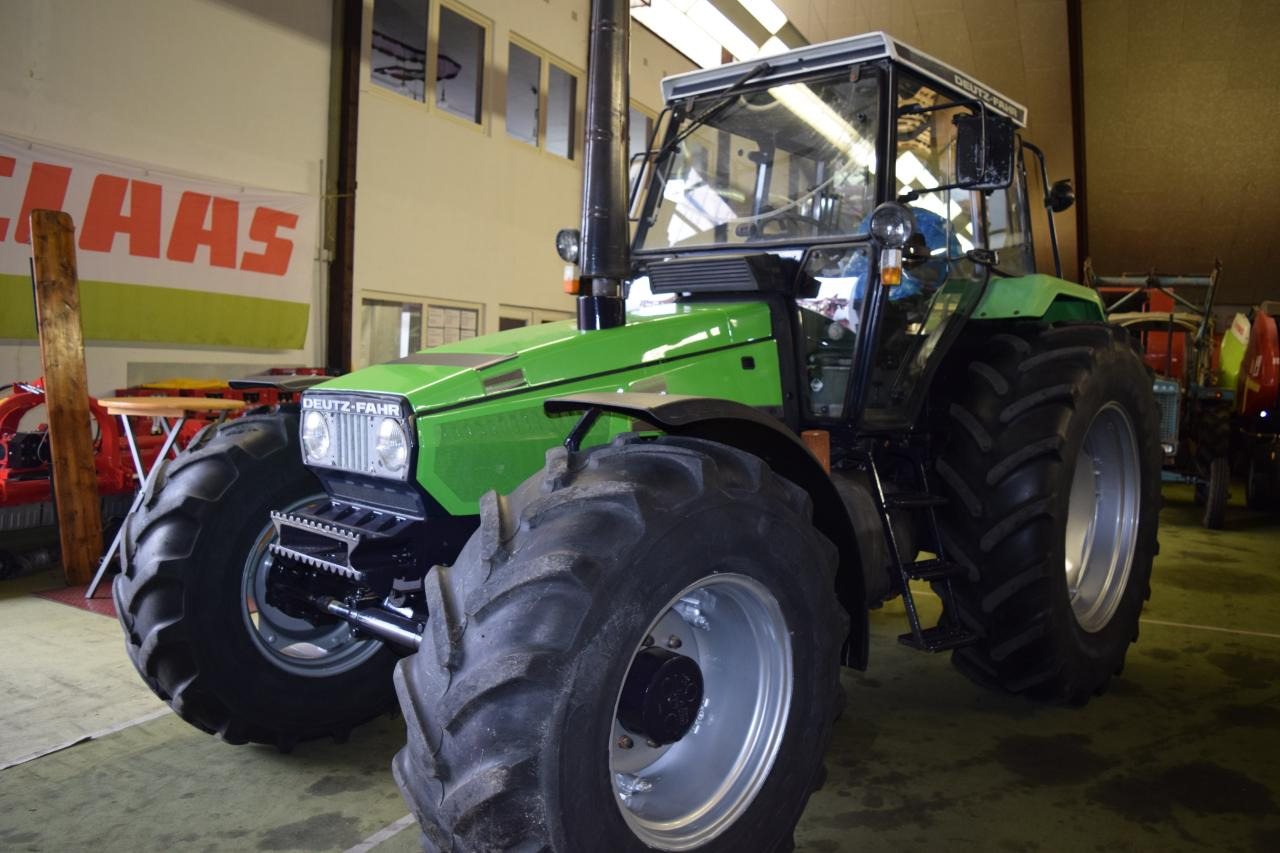 Deutz-Fahr Agroxtra 6.17 - Traktor: obrázek 2 Deutz-Fahr Agroxtra 6.17 - Traktor: obrázek 2