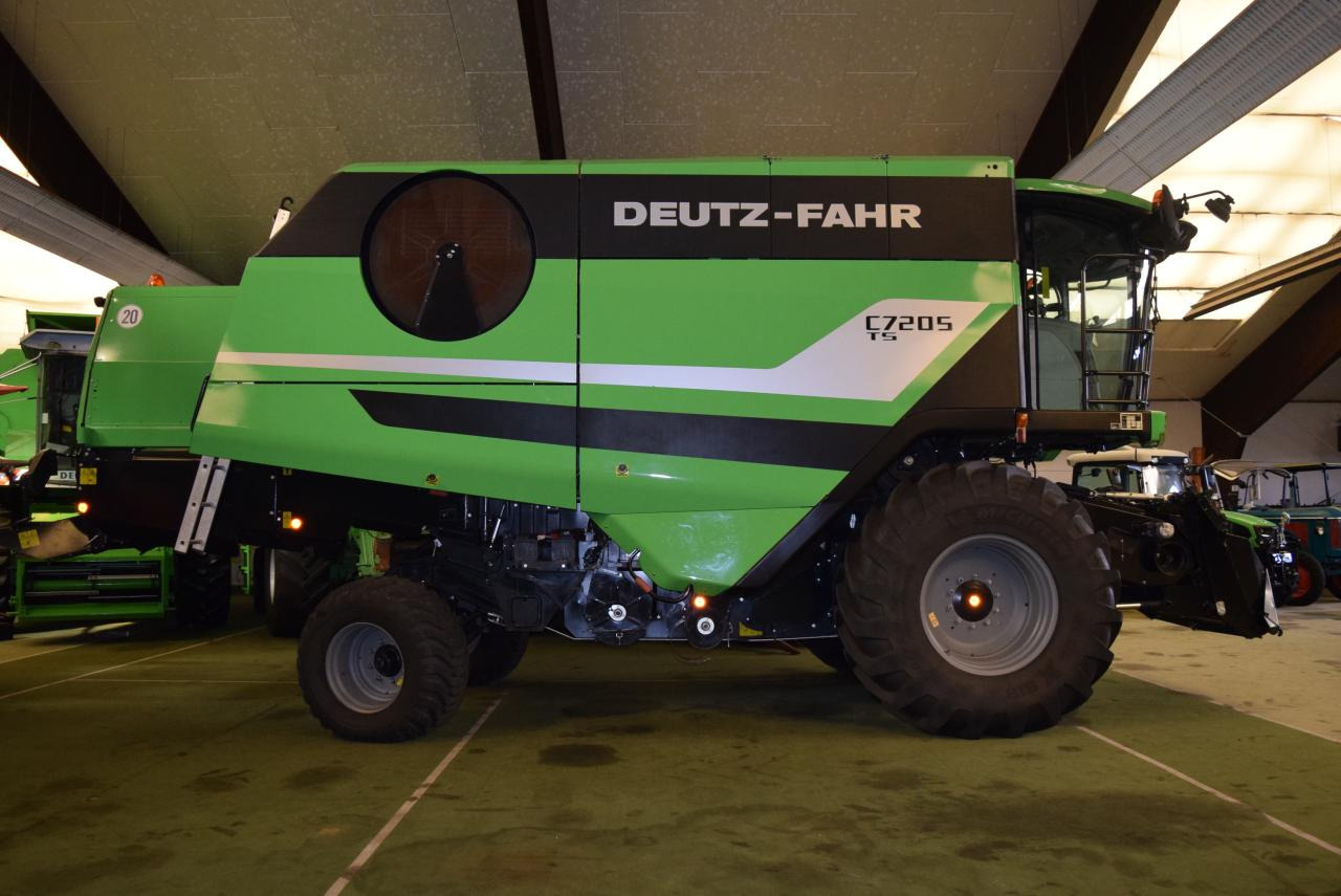 Deutz-Fahr C 7205 TS - Sklízecí mlátička: obrázek 1 Deutz-Fahr C 7205 TS - Sklízecí mlátička: obrázek 1