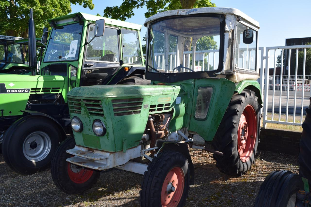 Deutz-Fahr D4006 - Traktor: obrázek 1 Deutz-Fahr D4006 - Traktor: obrázek 1