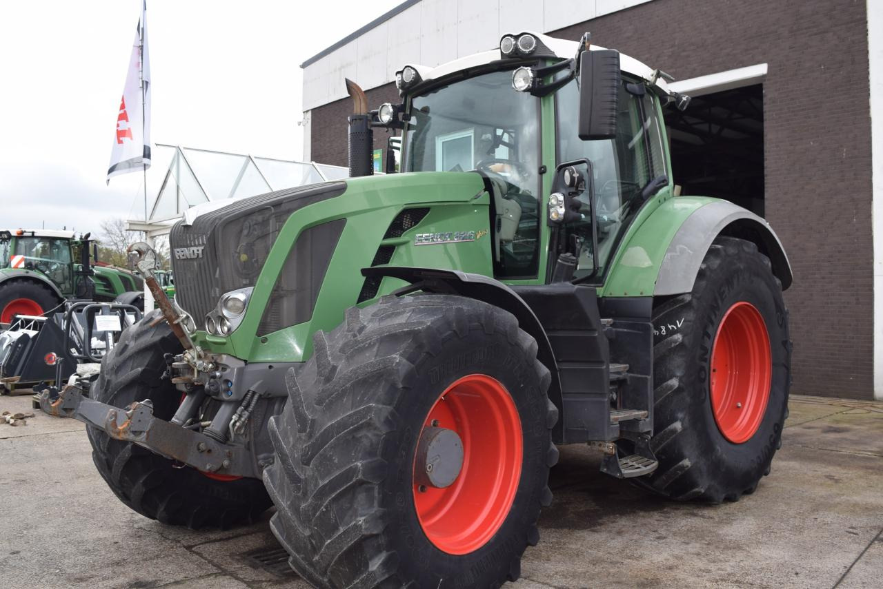 Fendt 826 Vario SCR ProfiPlus - Traktor: obrázek 2 Fendt 826 Vario SCR ProfiPlus - Traktor: obrázek 2