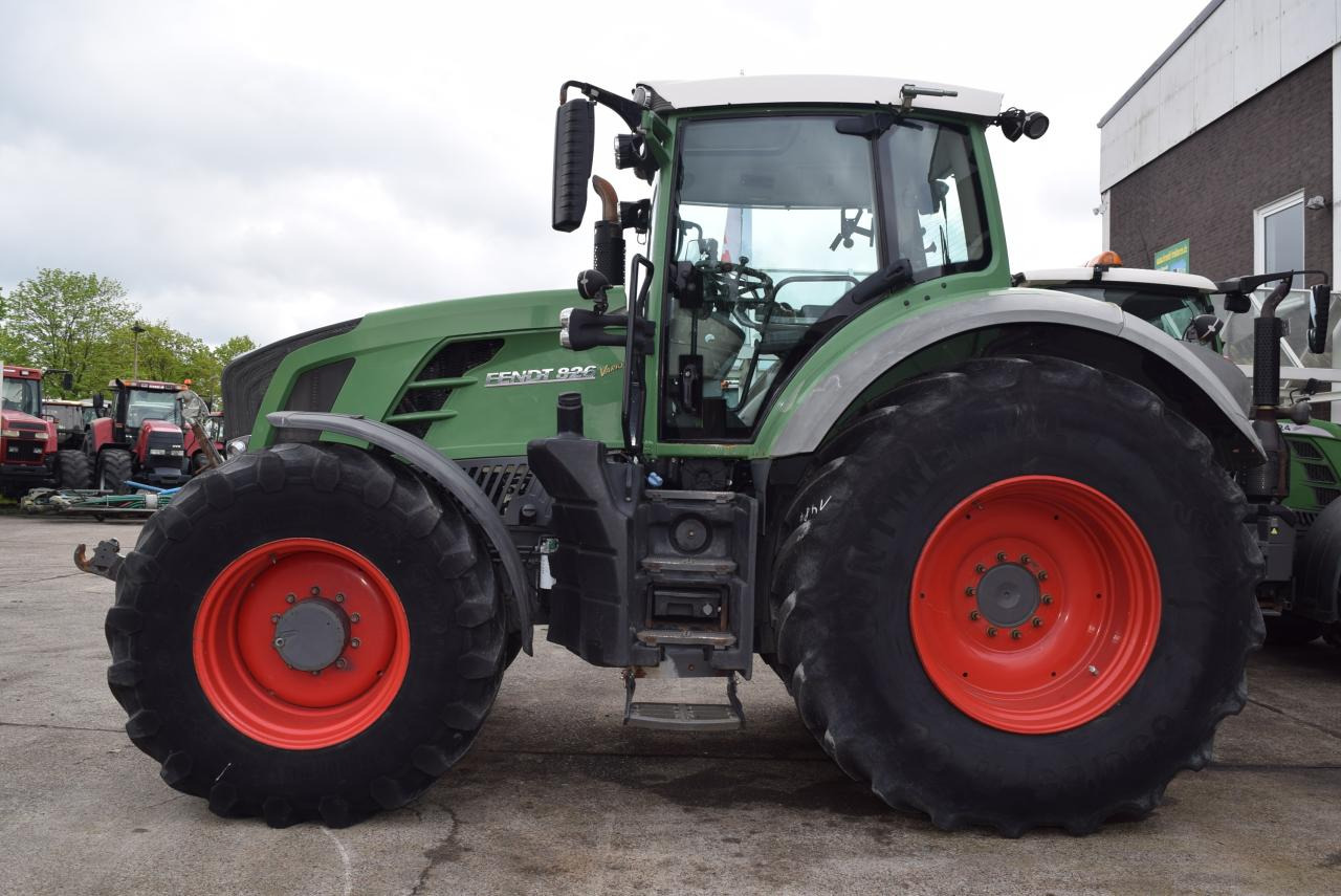 Fendt 826 Vario SCR ProfiPlus - Traktor: obrázek 3 Fendt 826 Vario SCR ProfiPlus - Traktor: obrázek 3