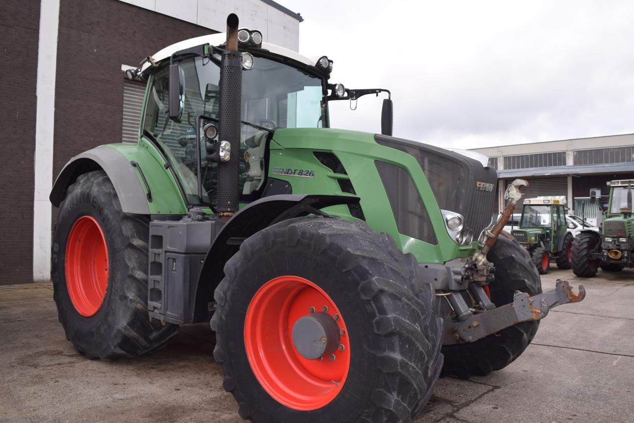 Fendt 826 Vario SCR ProfiPlus - Traktor: obrázek 1 Fendt 826 Vario SCR ProfiPlus - Traktor: obrázek 1