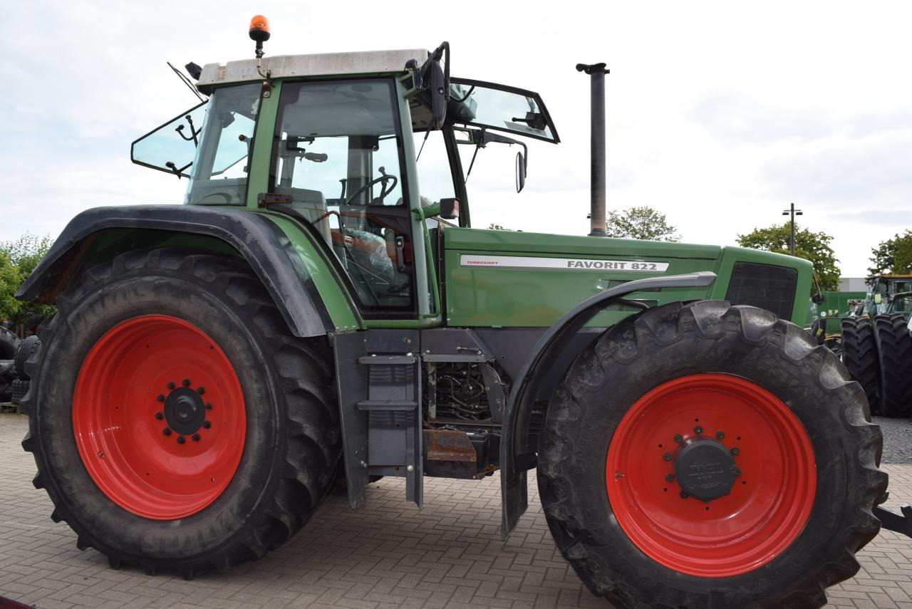 Fendt Favorit 822 - Traktor: obrázek 2 Fendt Favorit 822 - Traktor: obrázek 2