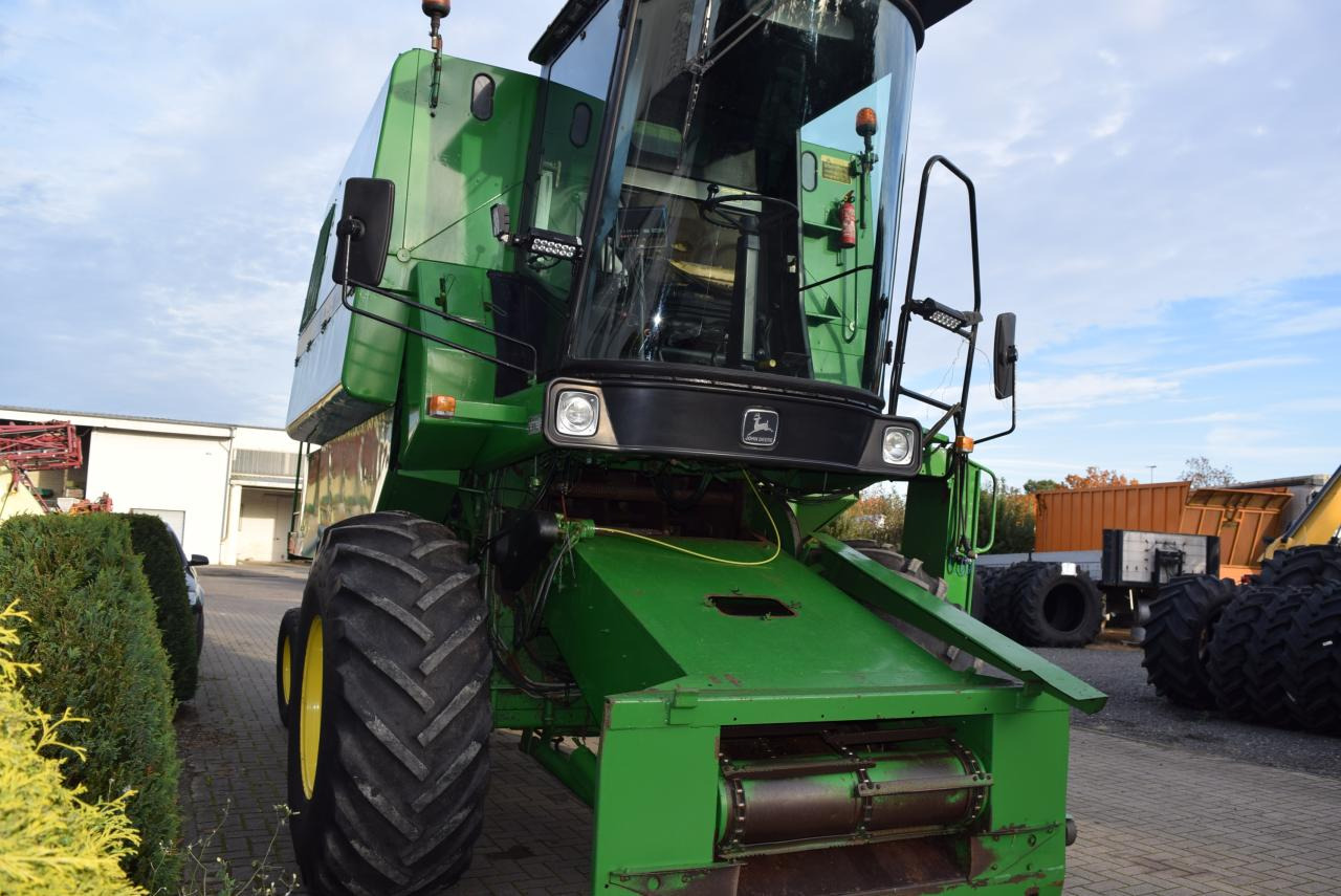 John Deere 1065 - Sklízecí mlátička: obrázek 4 John Deere 1065 - Sklízecí mlátička: obrázek 4