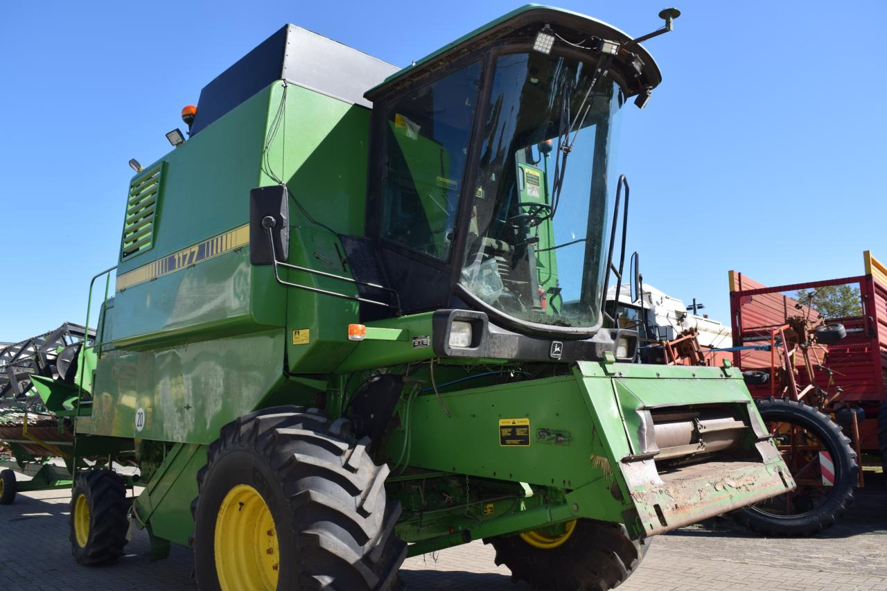 John Deere 1177 - Sklízecí mlátička: obrázek 4 John Deere 1177 - Sklízecí mlátička: obrázek 4
