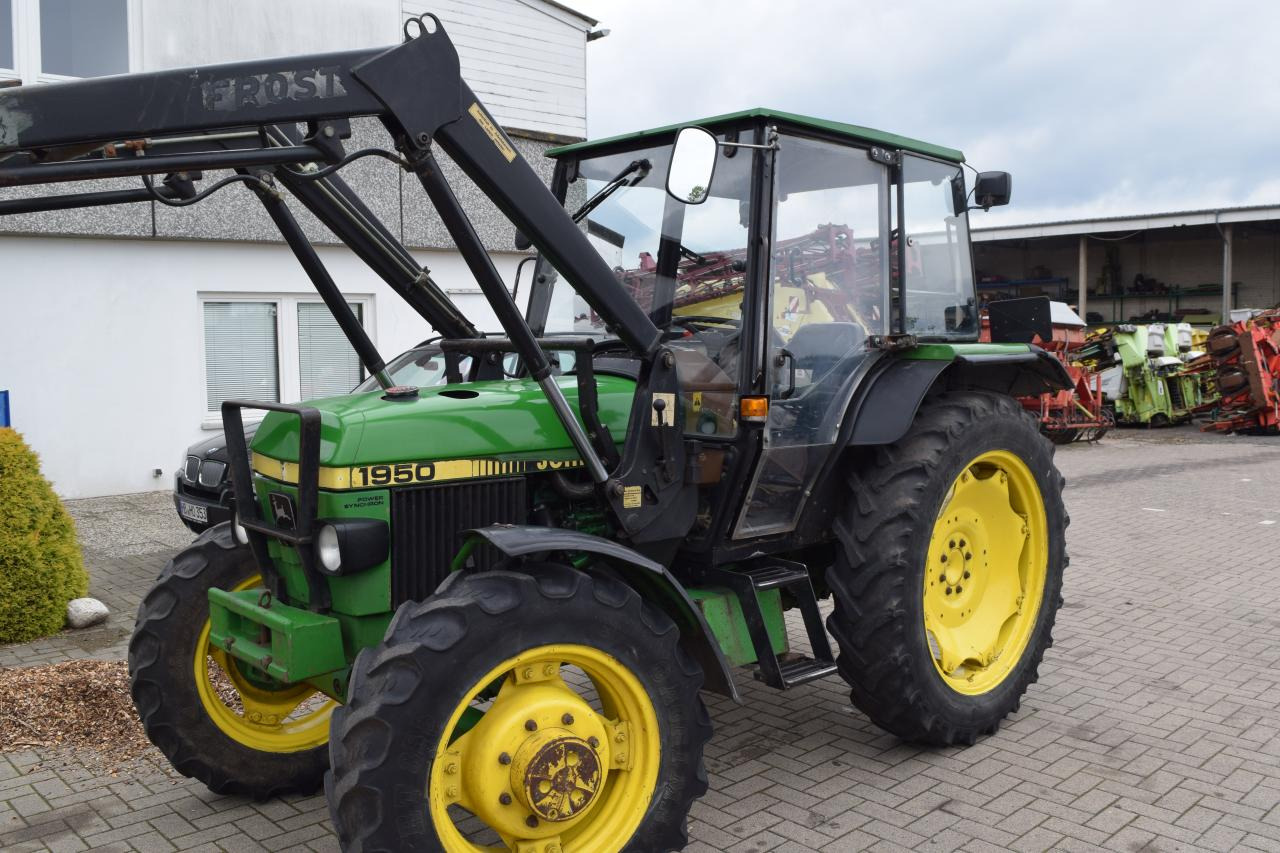 John Deere 1950 - Traktor: obrázek 1 John Deere 1950 - Traktor: obrázek 1