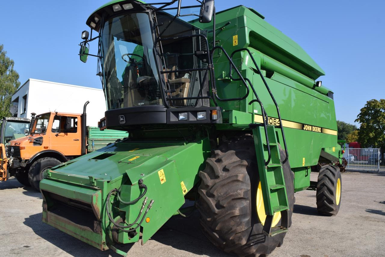 John Deere 2064 - Sklízecí mlátička: obrázek 2 John Deere 2064 - Sklízecí mlátička: obrázek 2