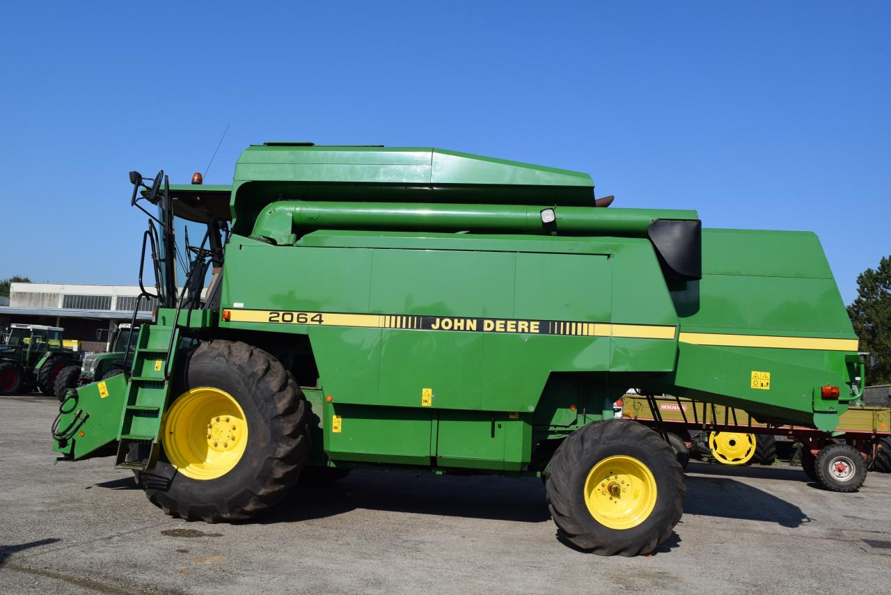 John Deere 2064 - Sklízecí mlátička: obrázek 1 John Deere 2064 - Sklízecí mlátička: obrázek 1