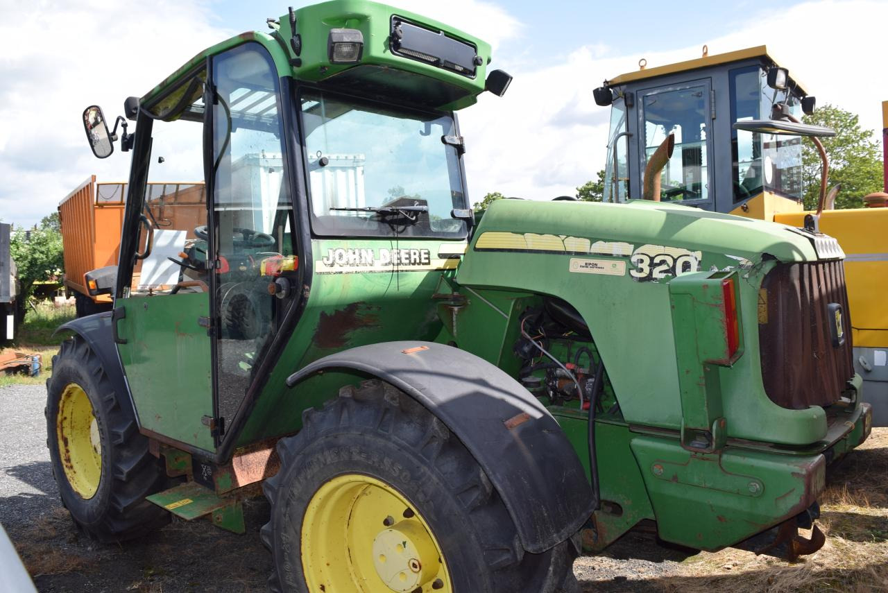 John Deere 3200 - Teleskopický manipulátor: obrázek 3 John Deere 3200 - Teleskopický manipulátor: obrázek 3