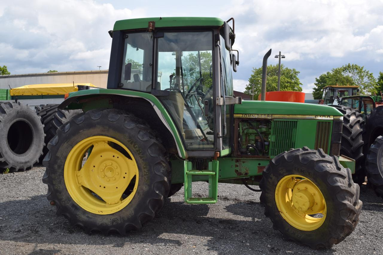John Deere 6100 - Traktor: obrázek 1 John Deere 6100 - Traktor: obrázek 1