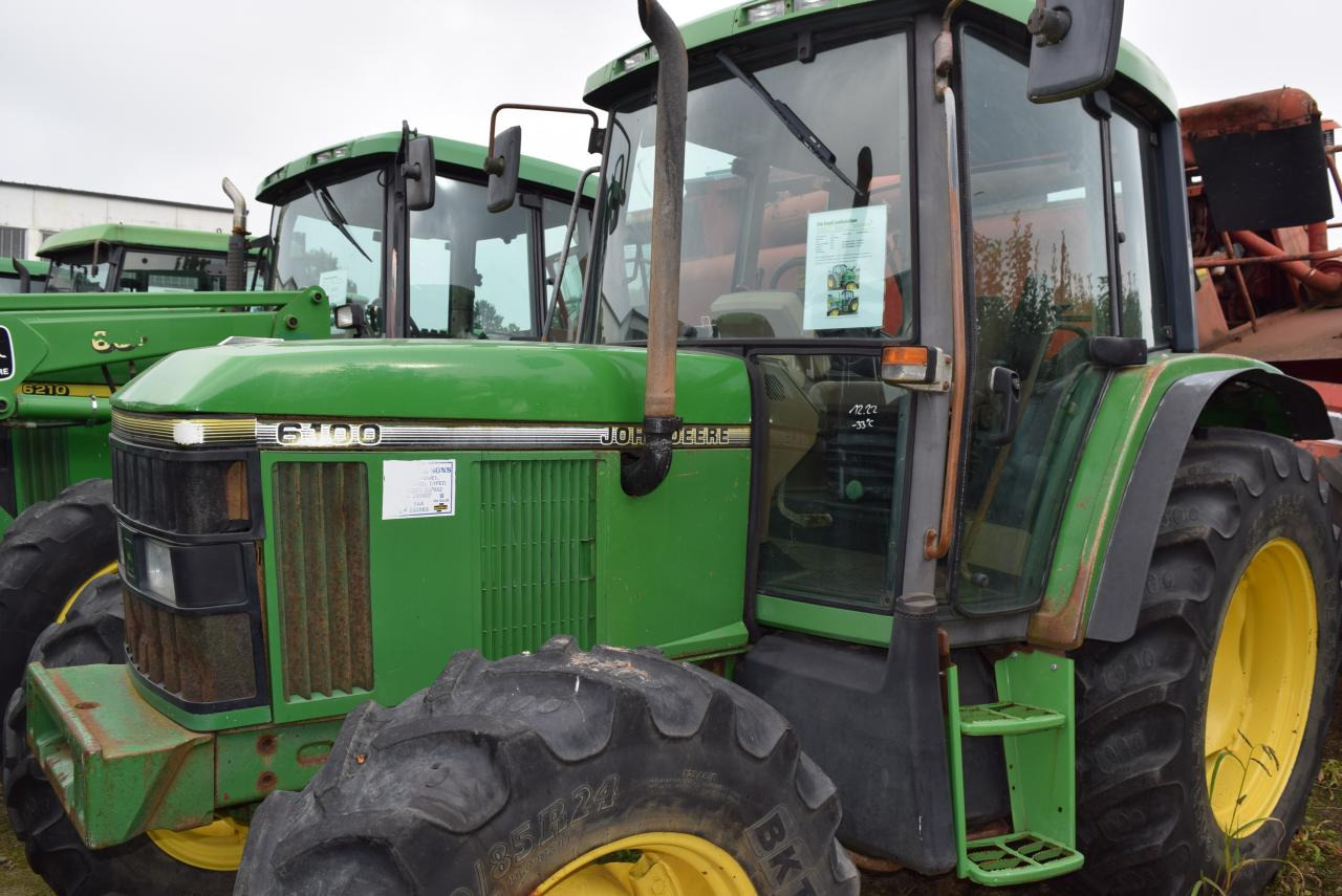 Traktor John Deere 6100: obrázek 1