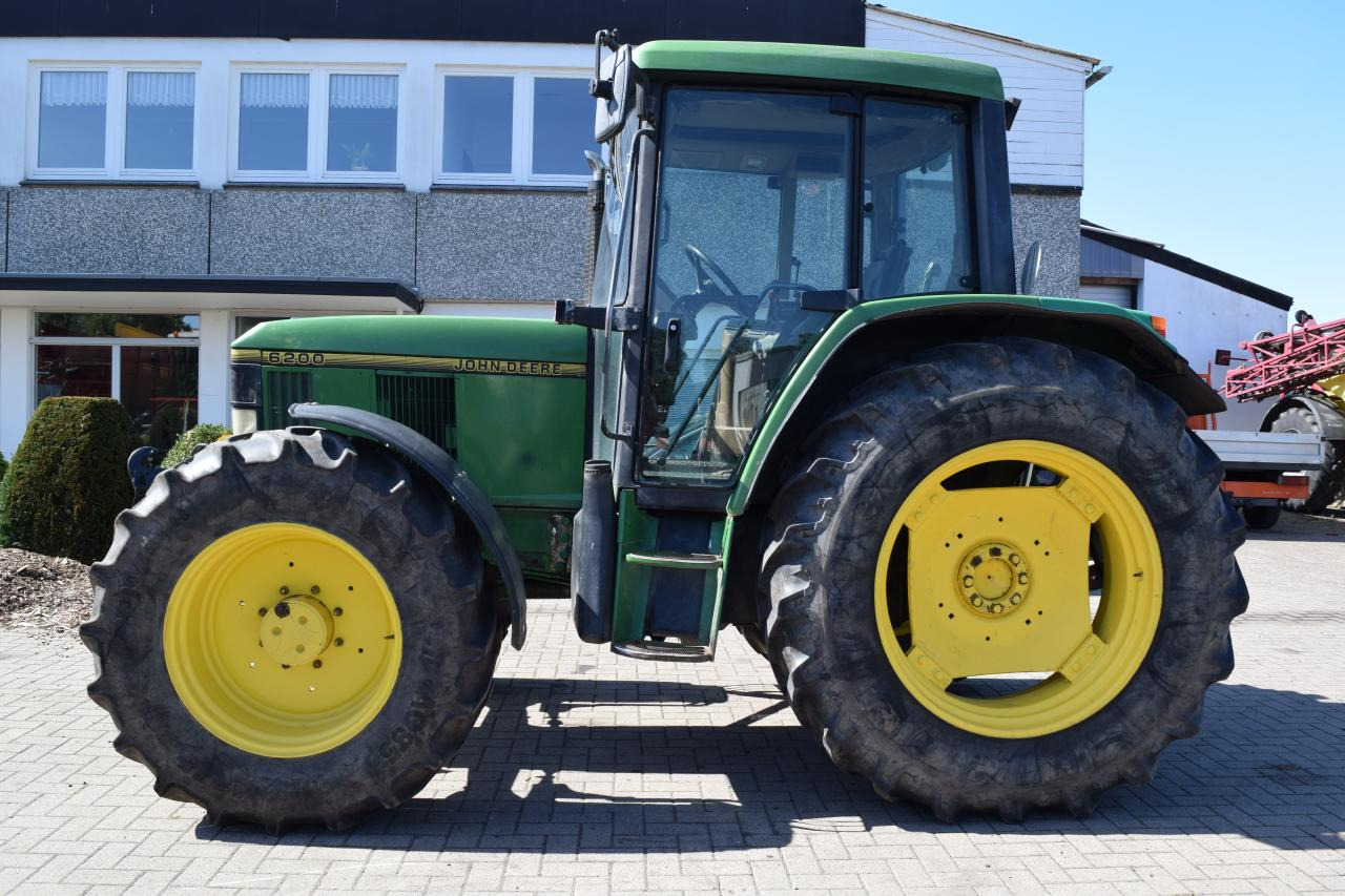 John Deere 6200 - Traktor: obrázek 3 John Deere 6200 - Traktor: obrázek 3